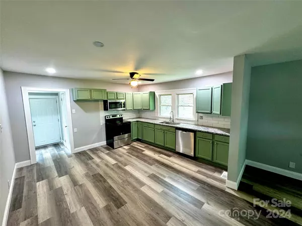 Bessemer City, NC 28016,1118 N 14th ST