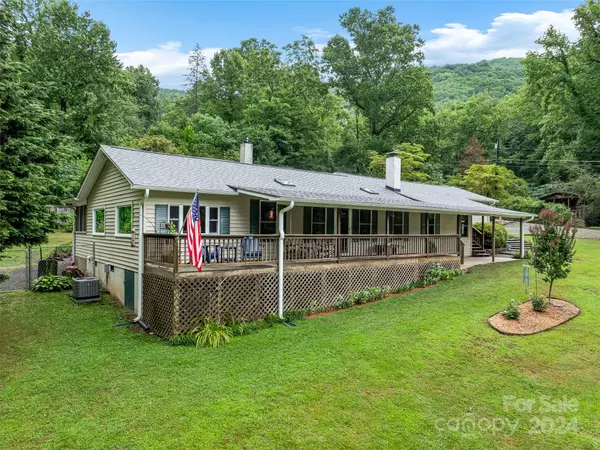 Swannanoa, NC 28778,128 Summer Haven RD