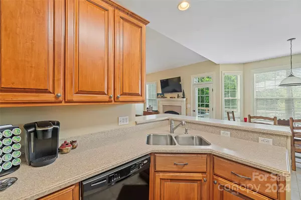 Mars Hill, NC 28754,151 Pearl LN