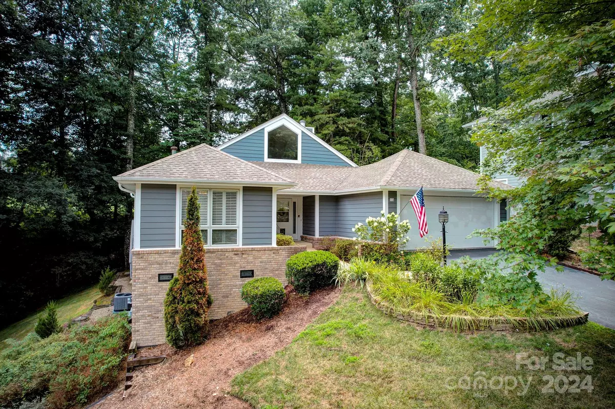Flat Rock, NC 28731,114 Broadmoor DR