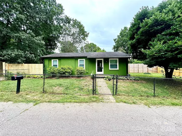 19 Peace ST, Asheville, NC 28806
