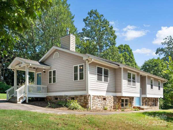 523 Pond RD, Asheville, NC 28806