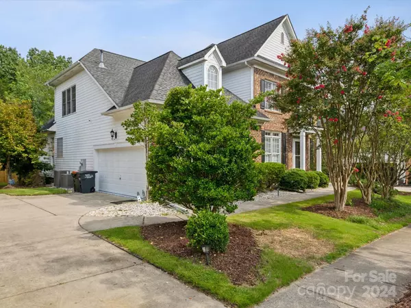 Tega Cay, SC 29708,191 Shoreline Pkwy