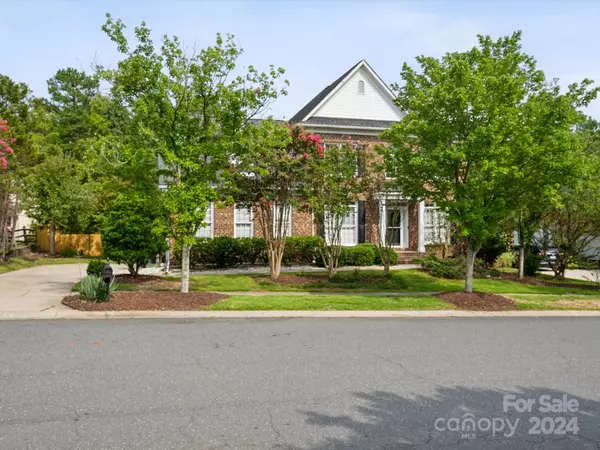 Tega Cay, SC 29708,191 Shoreline Pkwy