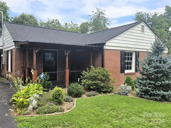 Asheville, NC 28806,7 Wilshire DR