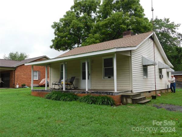 273 Hilltop RD, Lincolnton, NC 28092