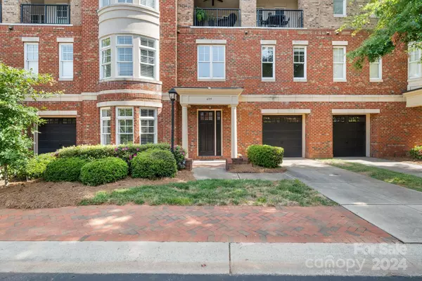 Charlotte, NC 28210,6715 Louisburg Square LN #5