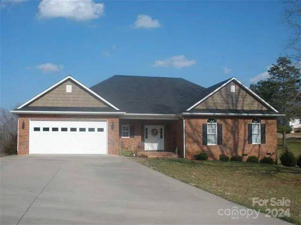 231 Hunters TRCE, Rutherfordton, NC 28139