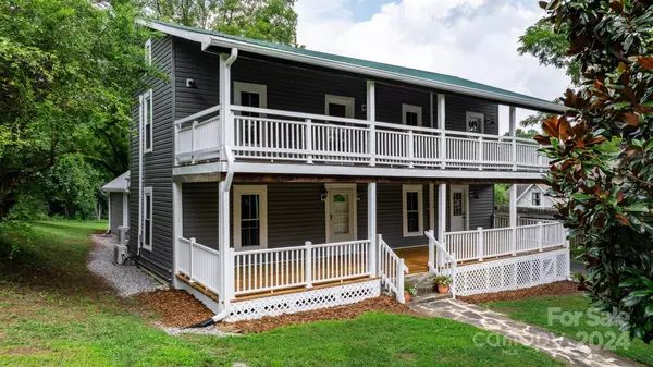 408 Ridge ST NW, Lenoir, NC 28645