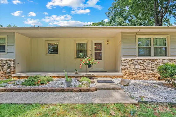 Leicester, NC 28748,120 Oak Trails PASS