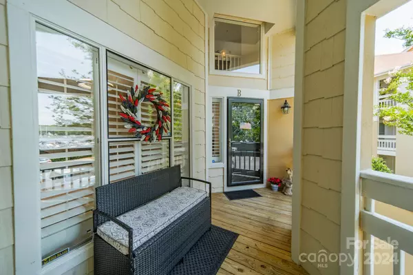 Cornelius, NC 28031,18015 Kings Point DR #B