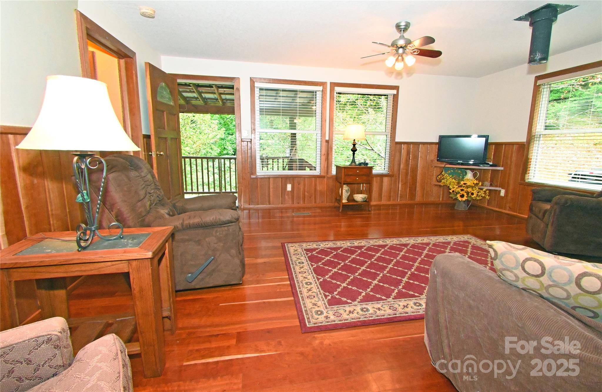 Marshall, NC 28753,833 Sprinkle Branch RD
