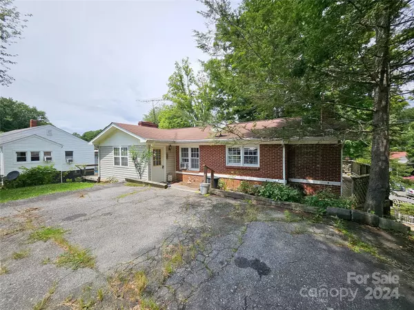 47 White Oak RD, Bakersville, NC 28705