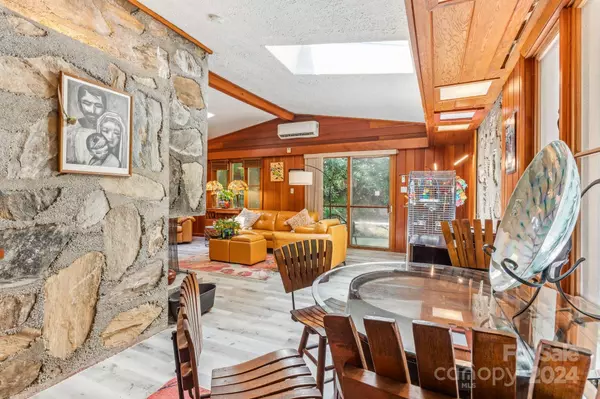 Cedar Mountain, NC 28718,11460 Greenville HWY