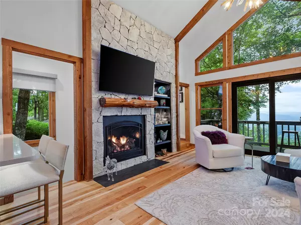 Burnsville, NC 28714,135 Club House DR #5A