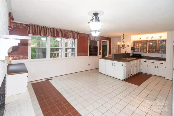 Mount Gilead, NC 27306,203 N Cedar ST