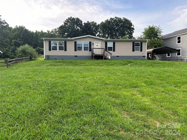 3195 Clear Creek RD, Hendersonville, NC 28792