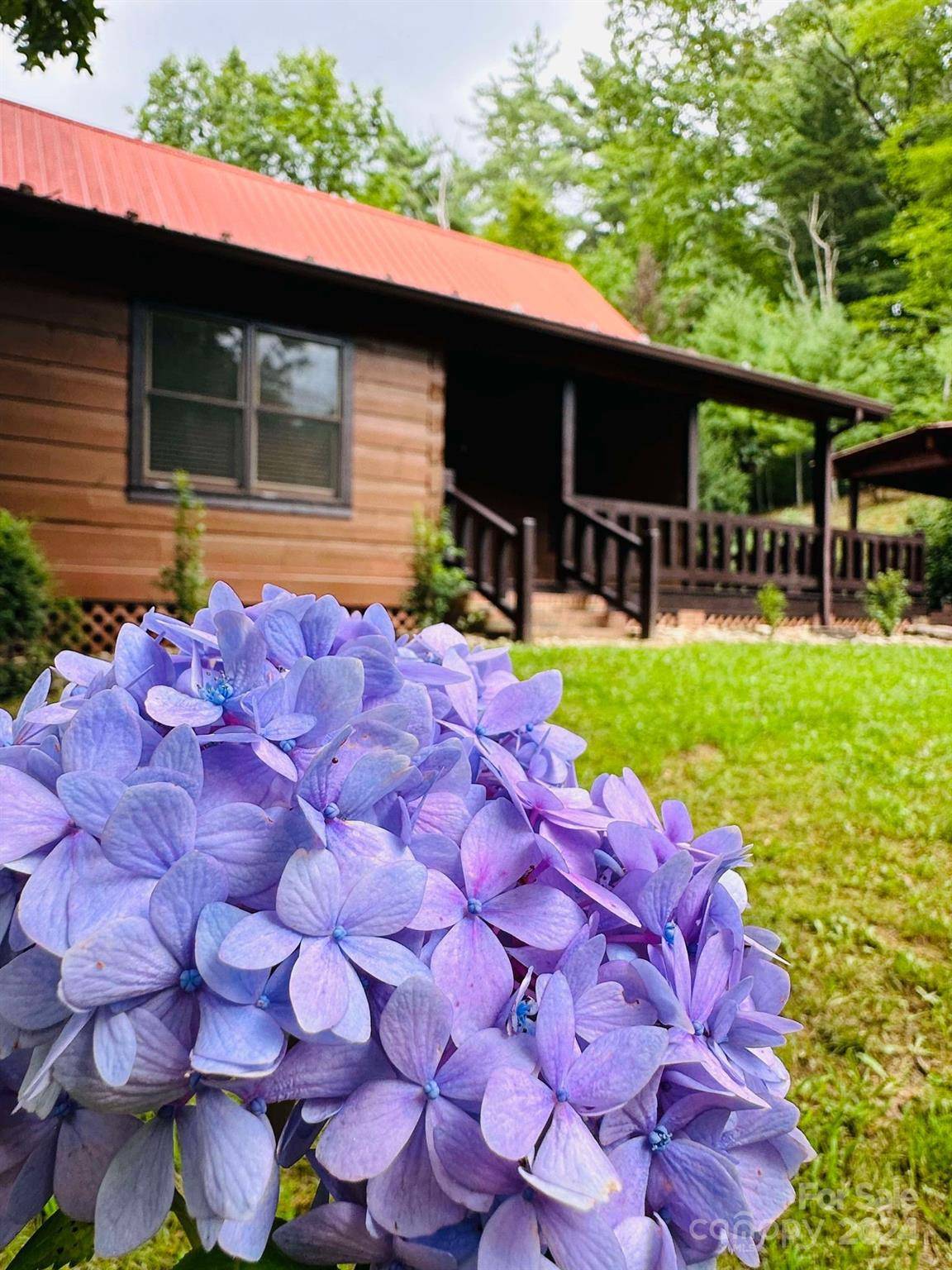 Lenoir, NC 28645,1516 Yadkin LN