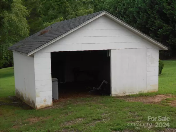 Troutman, NC 28166,240 North AVE