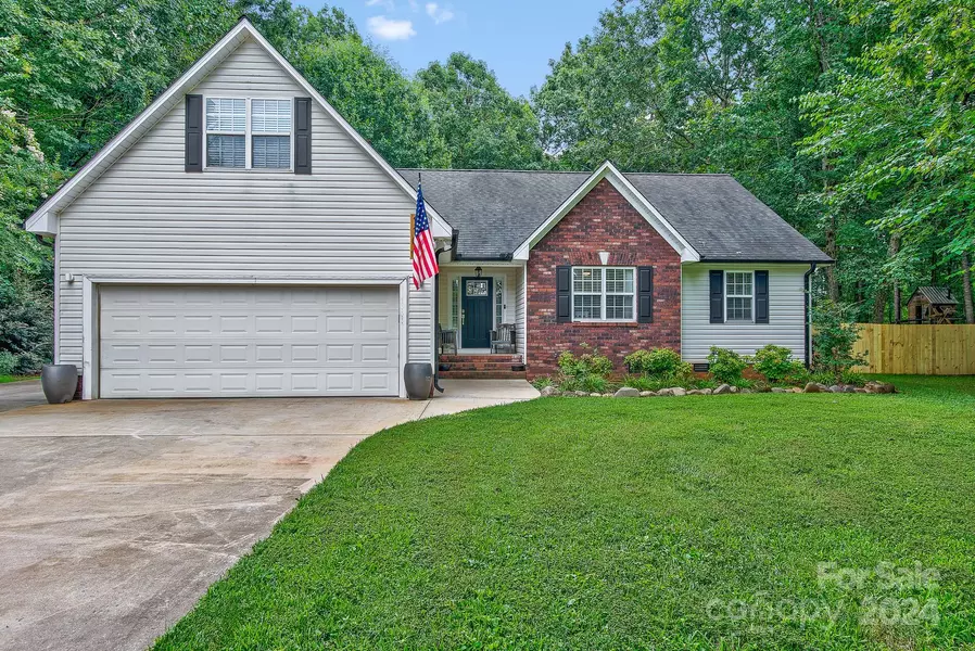 1106 Castlebrook DR, Salisbury, NC 28146