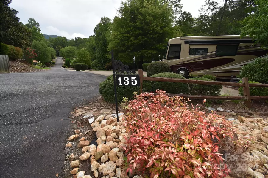 135 Cornell CIR #29, Lake Lure, NC 28746