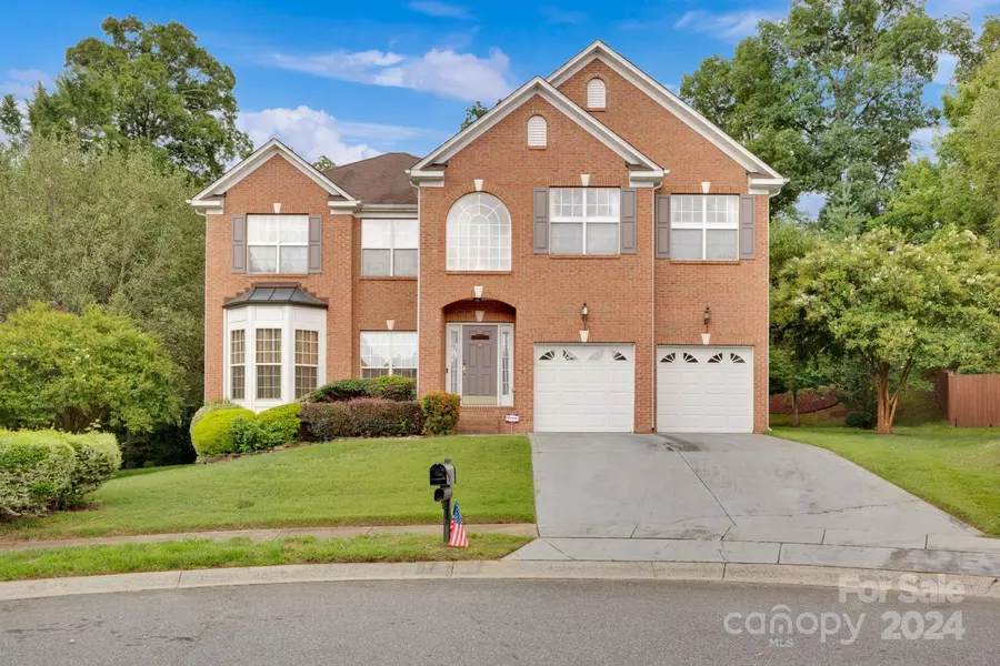 1801 Briarcrest DR, Charlotte, NC 28269