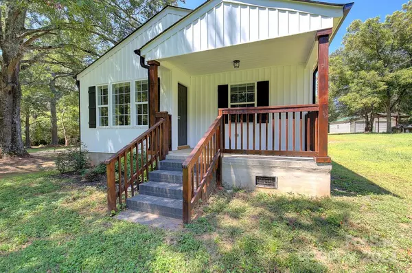 Hickory Grove, SC 29717,6130 Hopewell RD