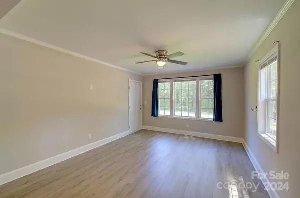 Hickory Grove, SC 29717,6130 Hopewell RD