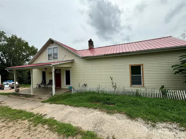 2553 Old Morganton RD, Lenoir, NC 28645