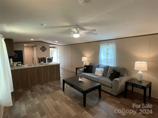 Marion, NC 28752,454 Ollis DR #16