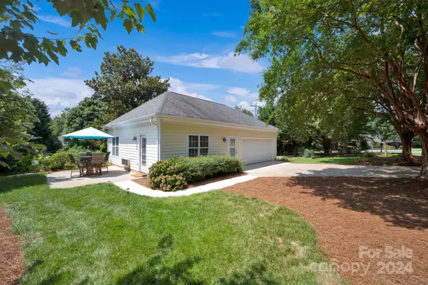 Cornelius, NC 28031,19577 Meta RD