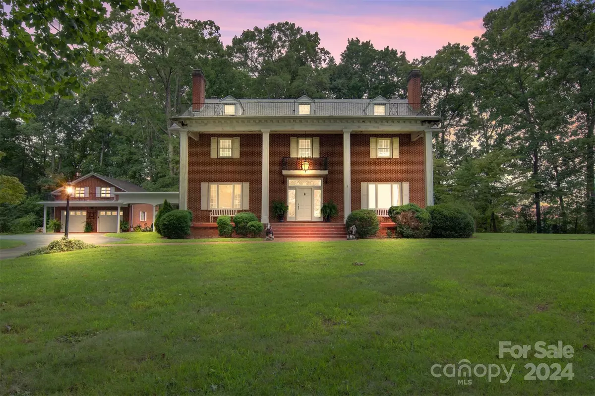 Conover, NC 28613,1014 2nd AVE NW