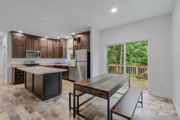 Fletcher, NC 28732,16 Remembrance LN