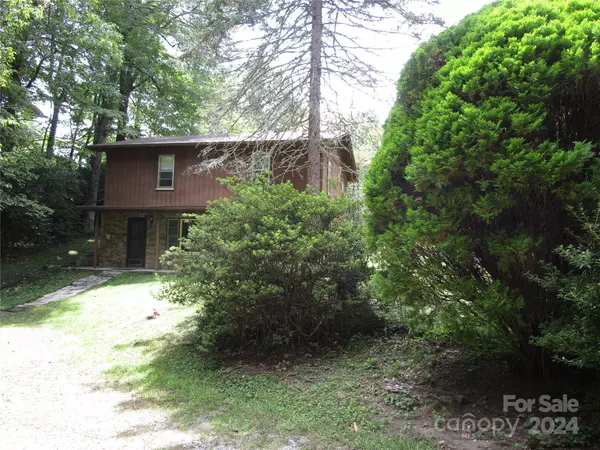 Lake Toxaway, NC 28747,415 Shelton RD