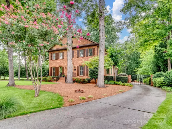 Charlotte, NC 28210,9942 Chatham Oaks TRL