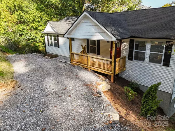 218 Westwood AVE, Swannanoa, NC 28778