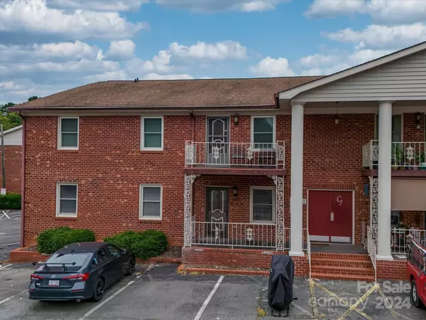 Kannapolis, NC 28081,104 Briarcliff DR