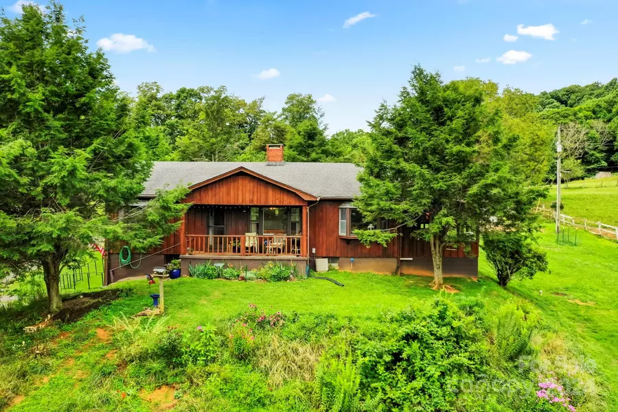 1240 Briarwood LN, Boone, NC 28607