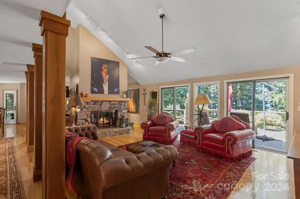 Flat Rock, NC 28731,111 Poplar Loop DR
