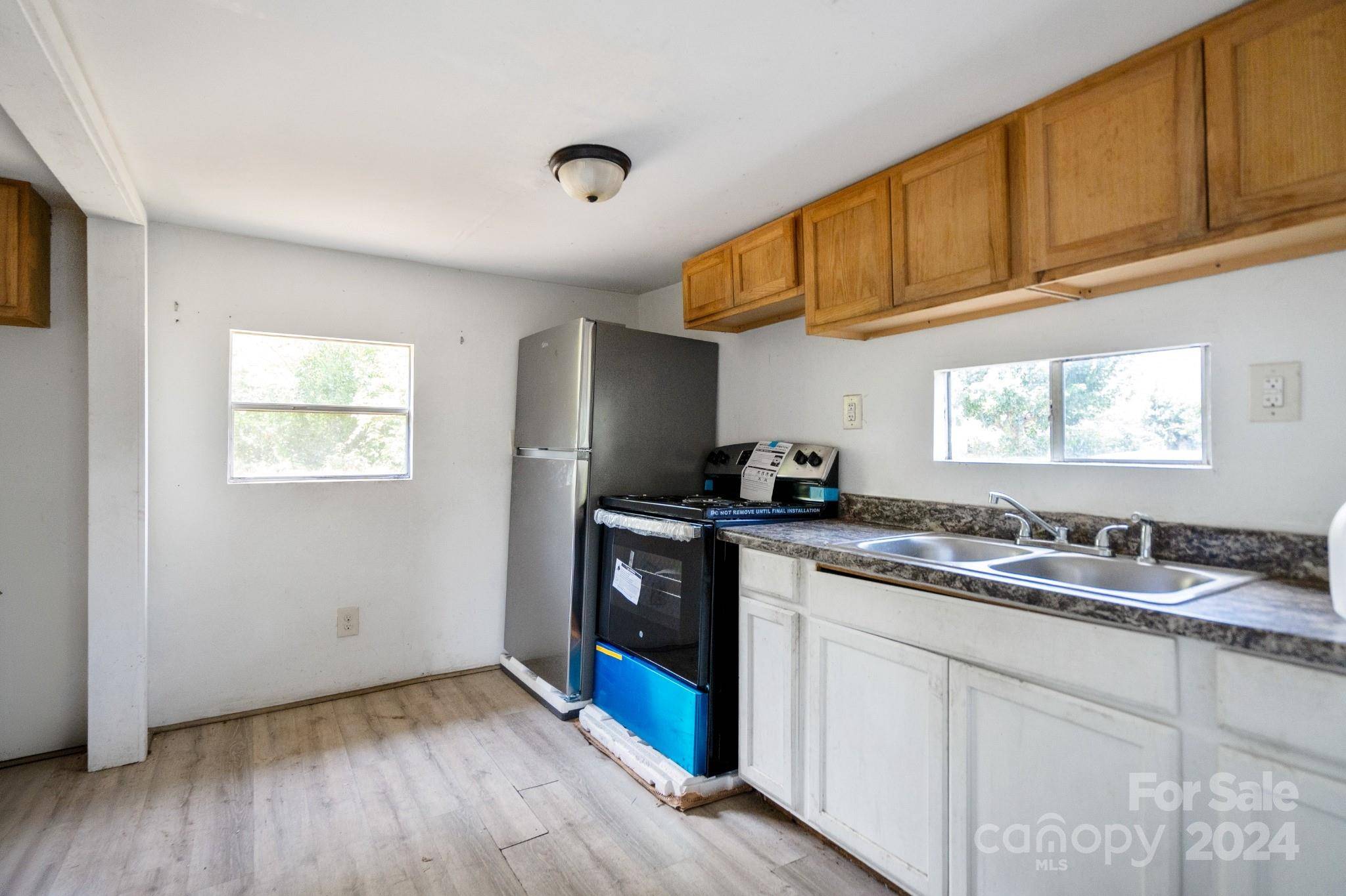 407 Elizabeth LN, Gastonia, NC 28052