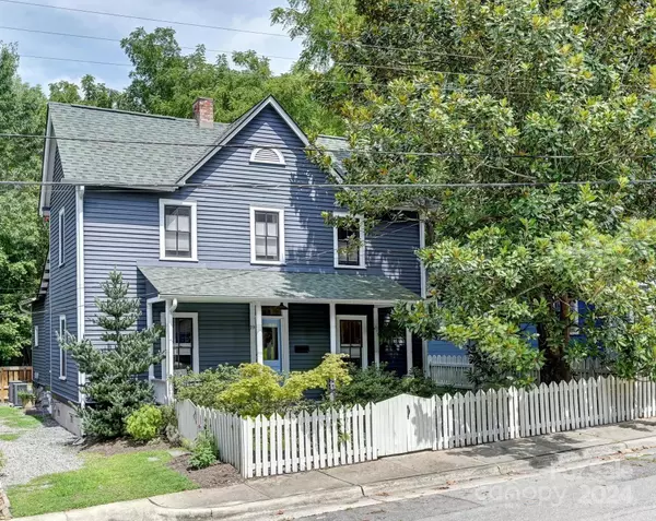 19 Short ST,  Asheville,  NC 28801