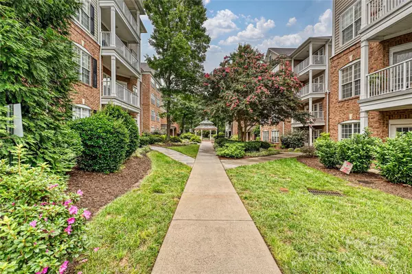Charlotte, NC 28210,3218 Margellina DR