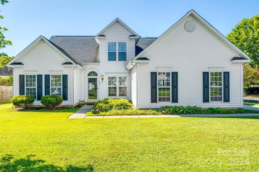 117 Barrington DR, Mount Holly, NC 28120