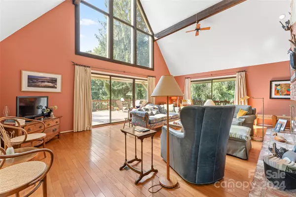 Brevard, NC 28712,126 Evergreen ST