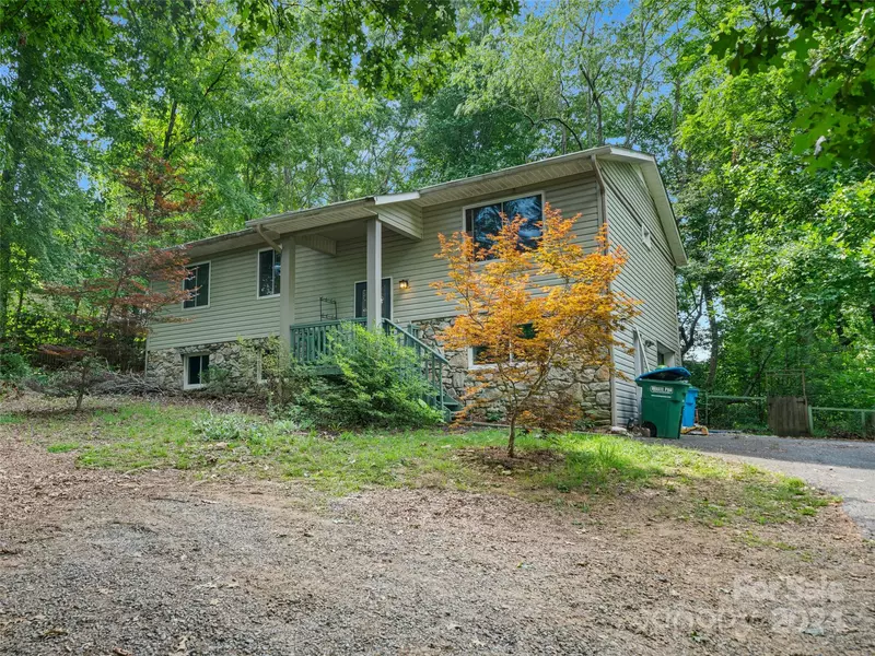 112 Charland Forest RD, Asheville, NC 28803