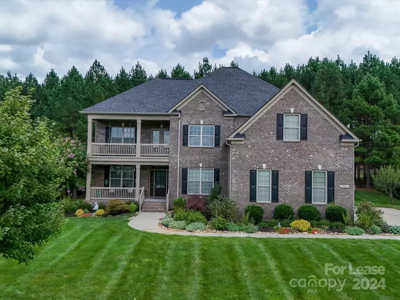 704 Copper Tree LN, Waxhaw, NC 28173