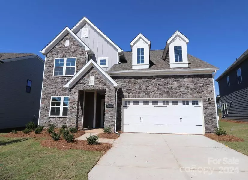 10108 Whitaker Pointe DR, Huntersville, NC 28078