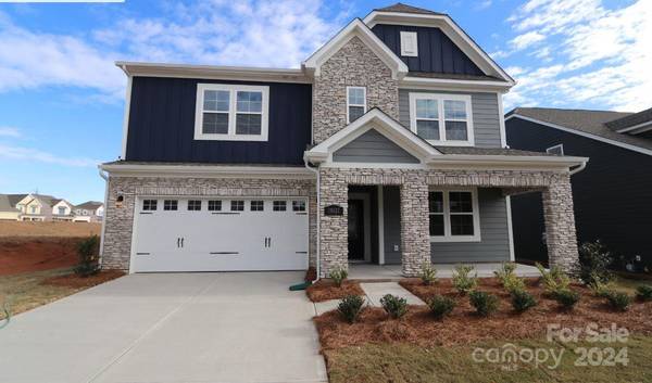 10121 Whitaker Pointe DR,  Huntersville,  NC 28078