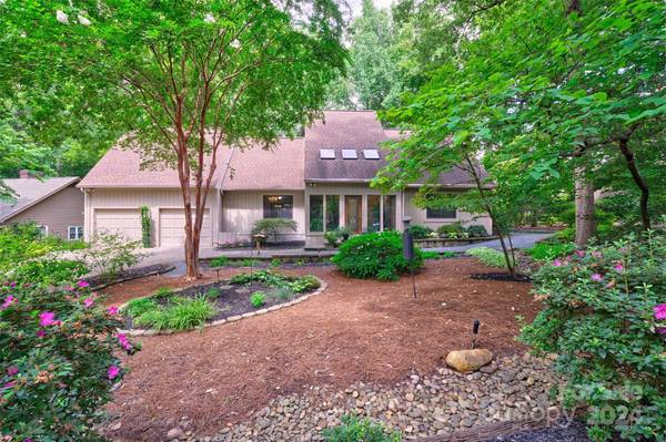 4 Oak Leaf RD, Lake Wylie, SC 29710