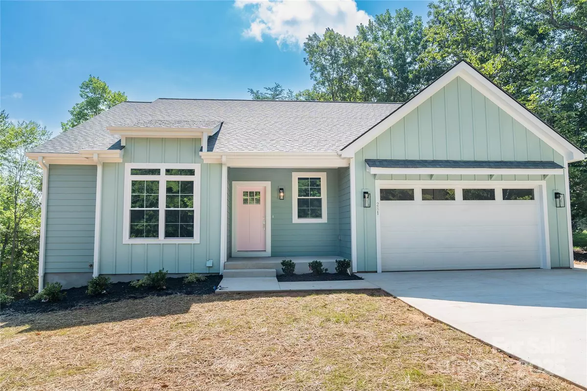 Columbus, NC 28722,281 Dublin LN